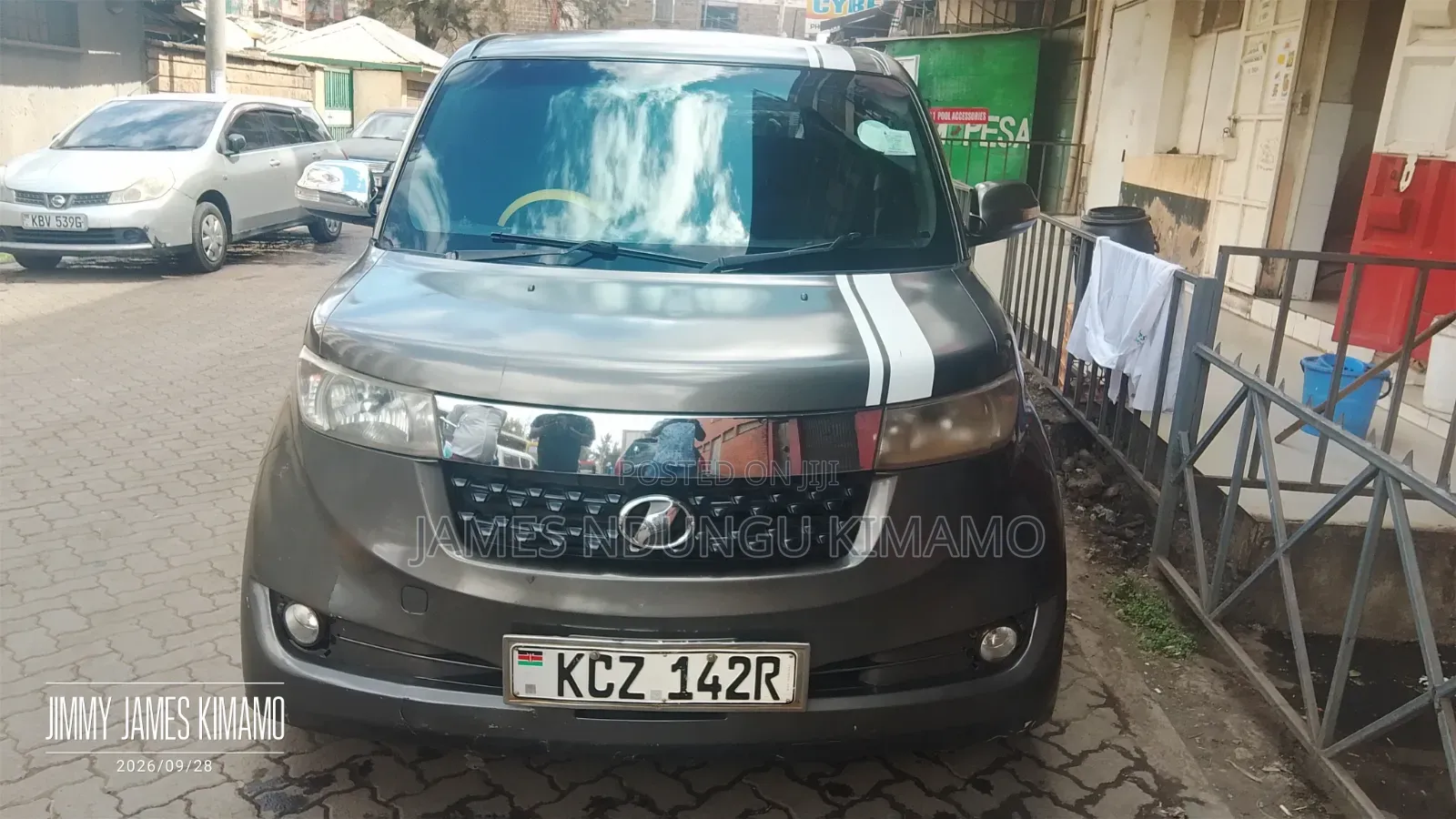 Toyota bB 2013 Brown