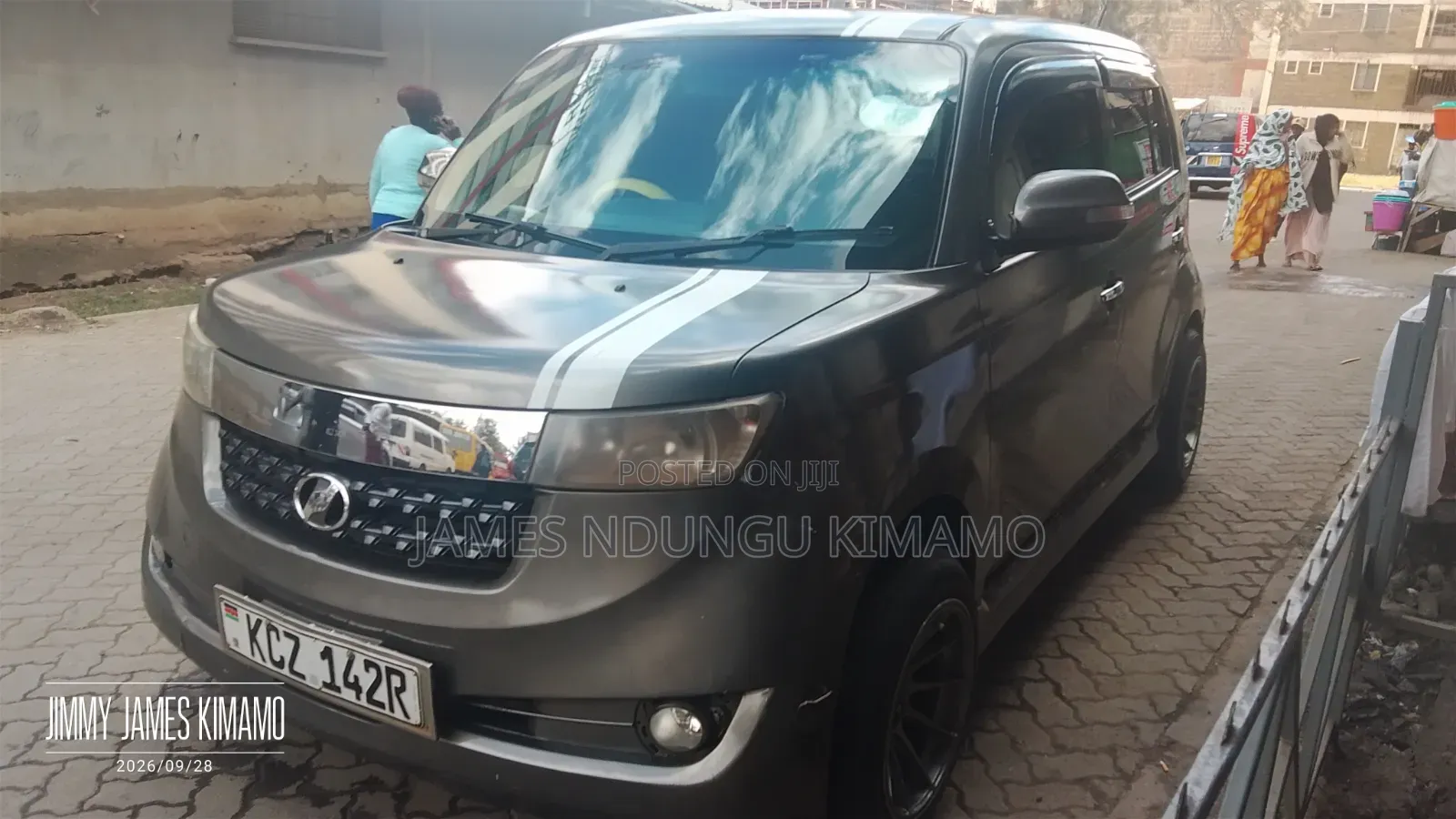 Toyota bB 2013 Brown