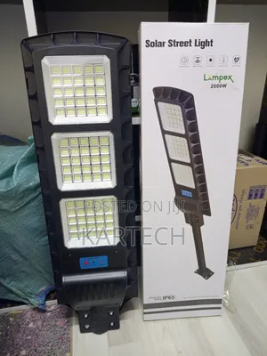 Lampex 2000W Solar-Powered Street Lamp