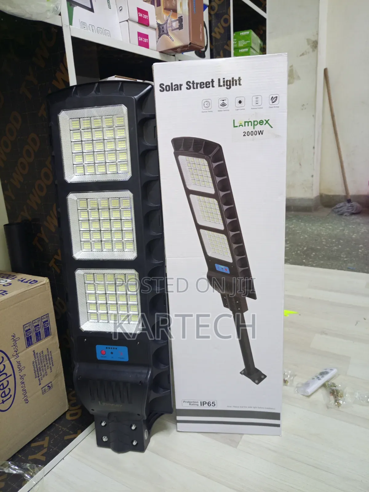 2000W Lampex High-Brightness Solar LED Street Lamp
