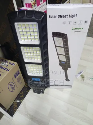 2000W Lampex High-Brightness Solar LED Street Lamp