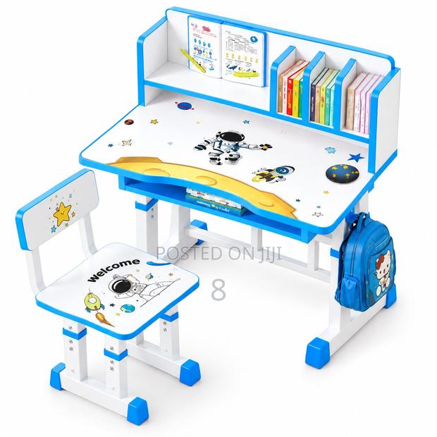 Kids Reading and Homework Table - main view