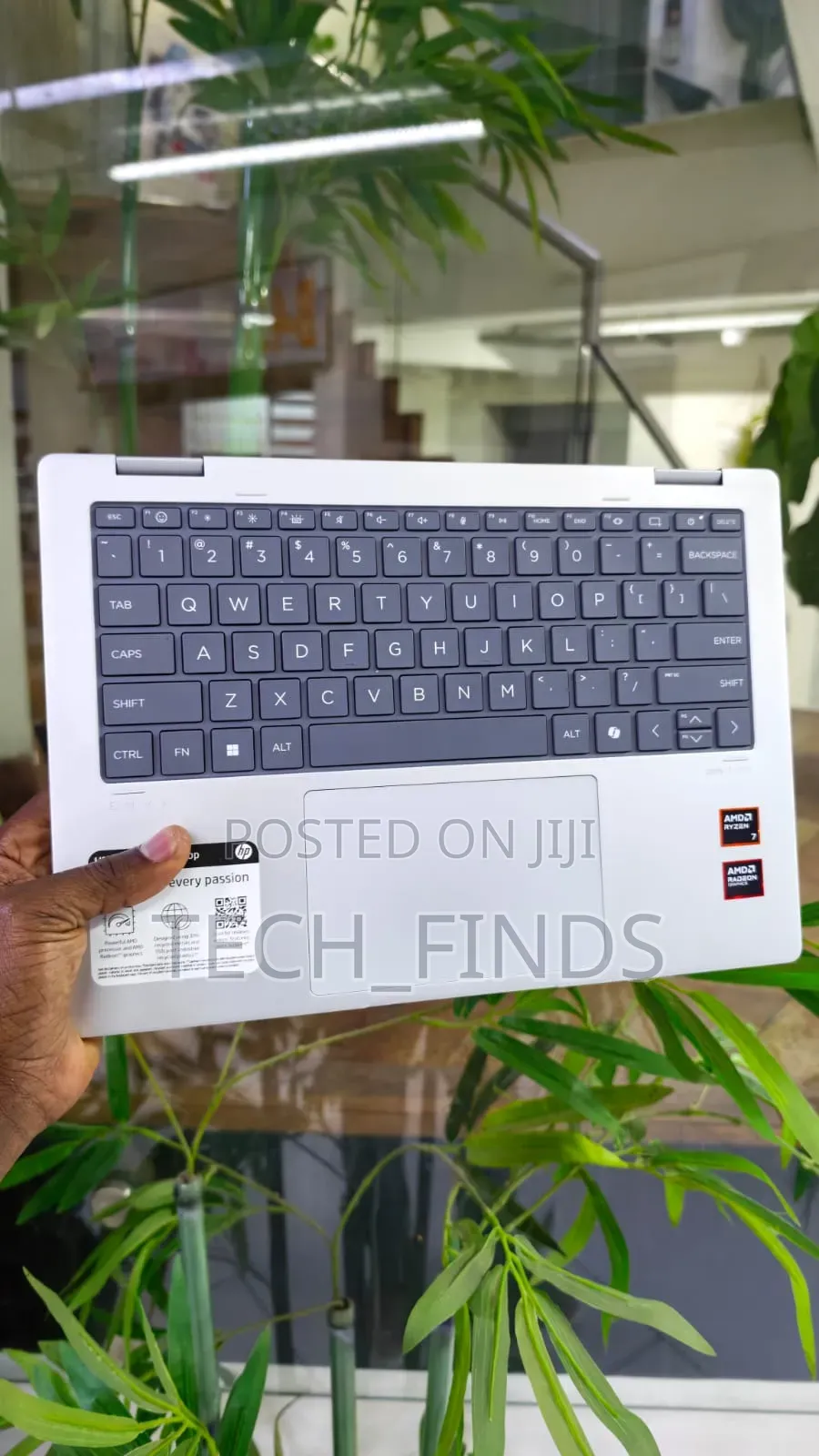 Laptop HP Envy 14 16GB AMD Ryzen 7 SSD 1T