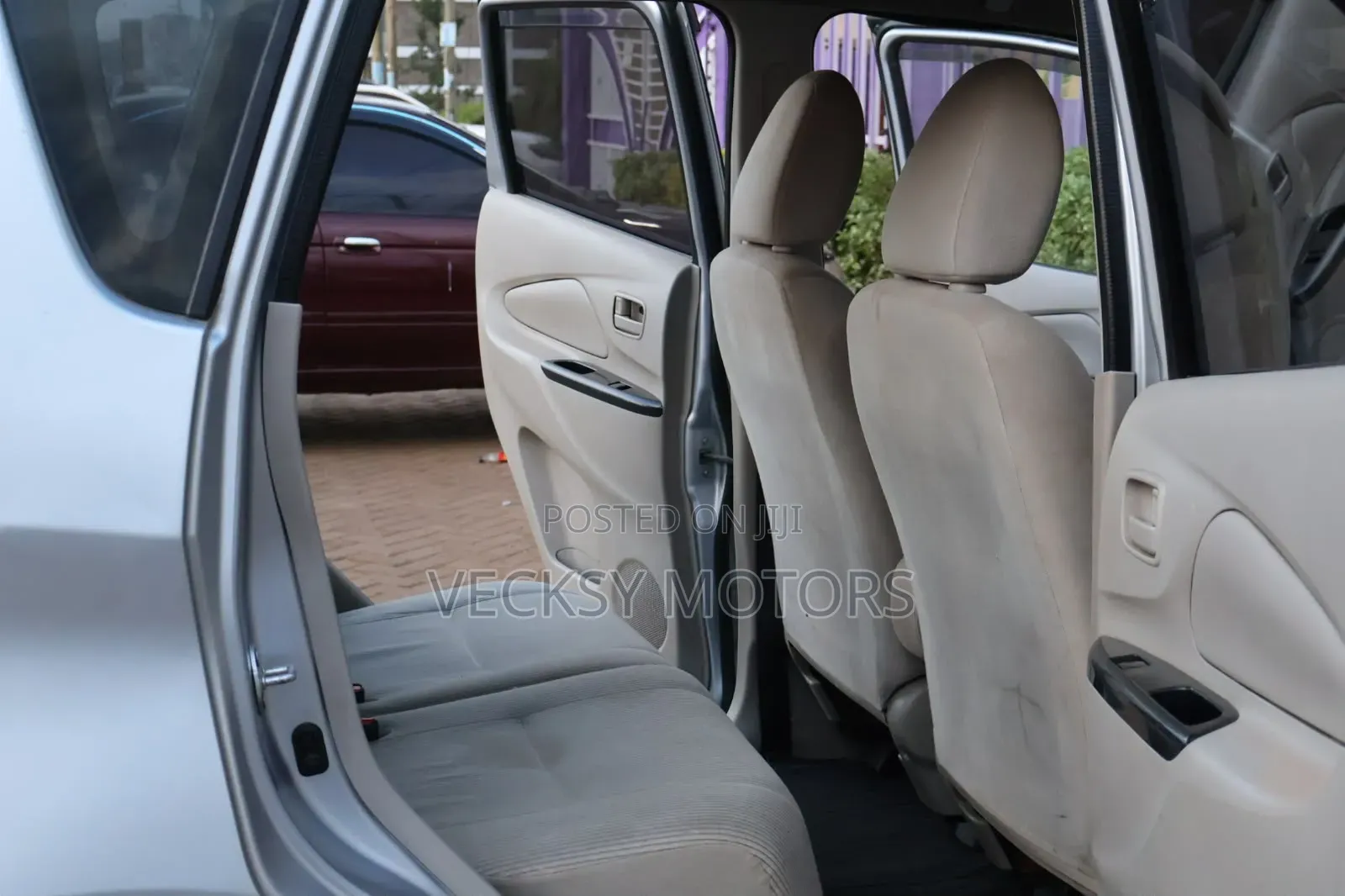 Nissan Note 2010 Maroon