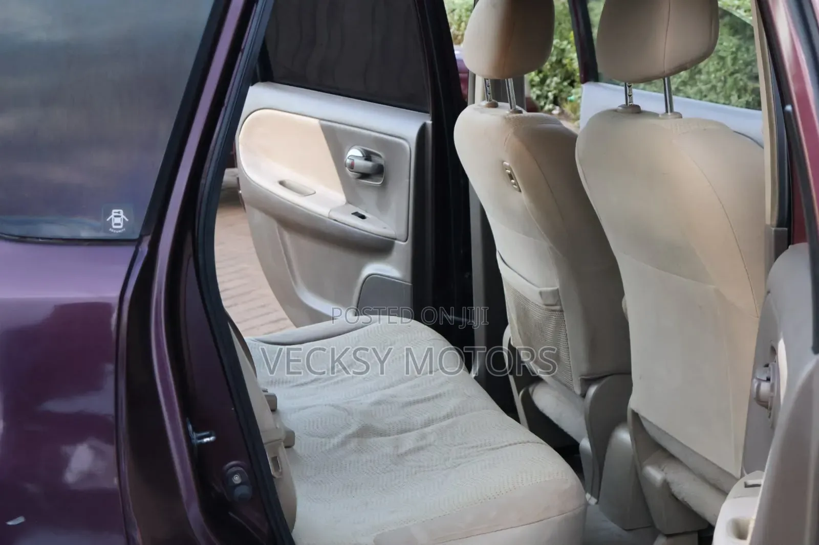 Nissan Note 2010 Maroon