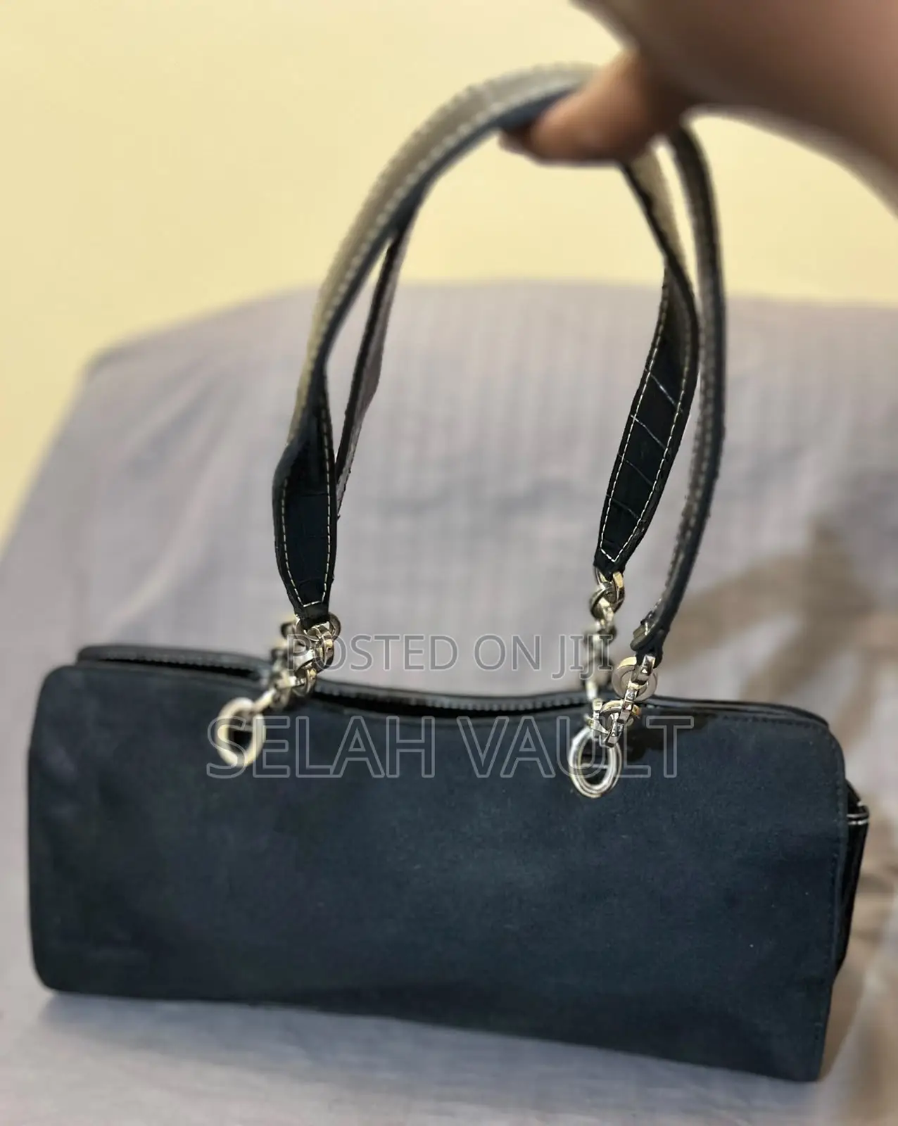 Elegant Black Suede Shoulder Bag – Pagoda Midland