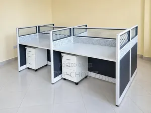 4 - Way Workstations : White Black Theme