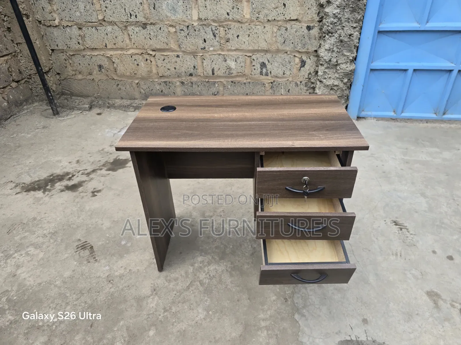 *Office Desk/Executive MODERN Desk