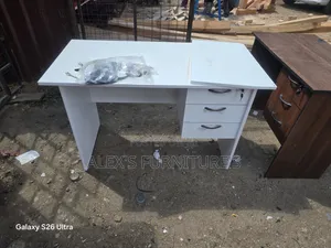 OneSeater Qualified MODERN DESK