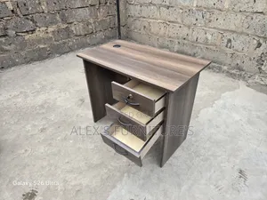 ONE Seater Executive Office Desk
