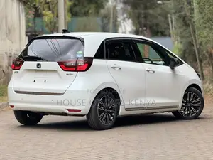 Honda Fit 2021 Pearl