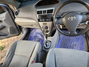 Toyota Belta 2010 Silver