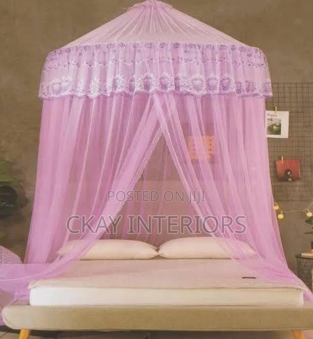 A Peaceful Night Starts With a Protected Sleeping Space Round Nets - main view