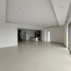 4bdrm Duplex in Spring Valley for rent