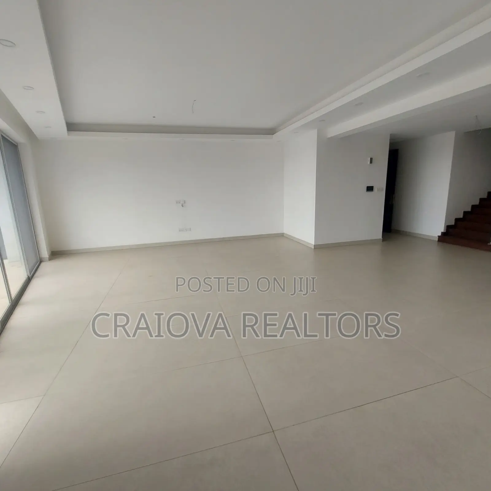 4bdrm Duplex in Spring Valley for rent