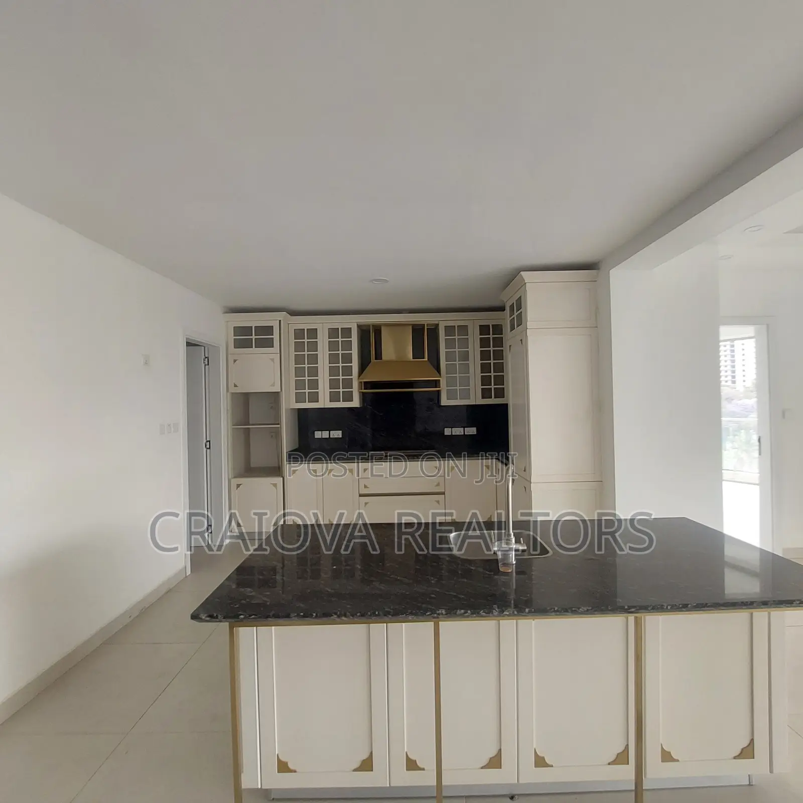 4bdrm Duplex in Spring Valley for rent