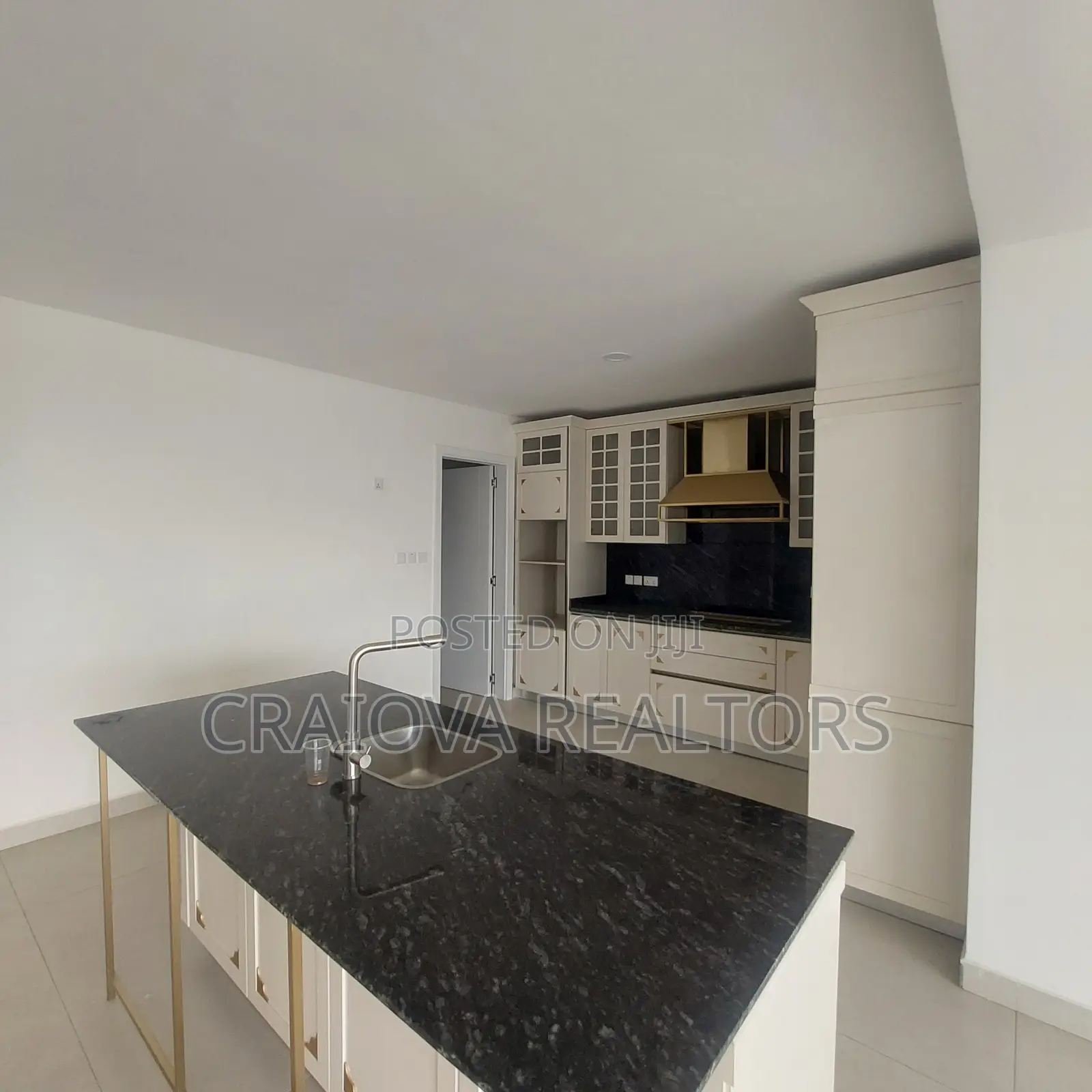 4bdrm Duplex in Spring Valley for rent
