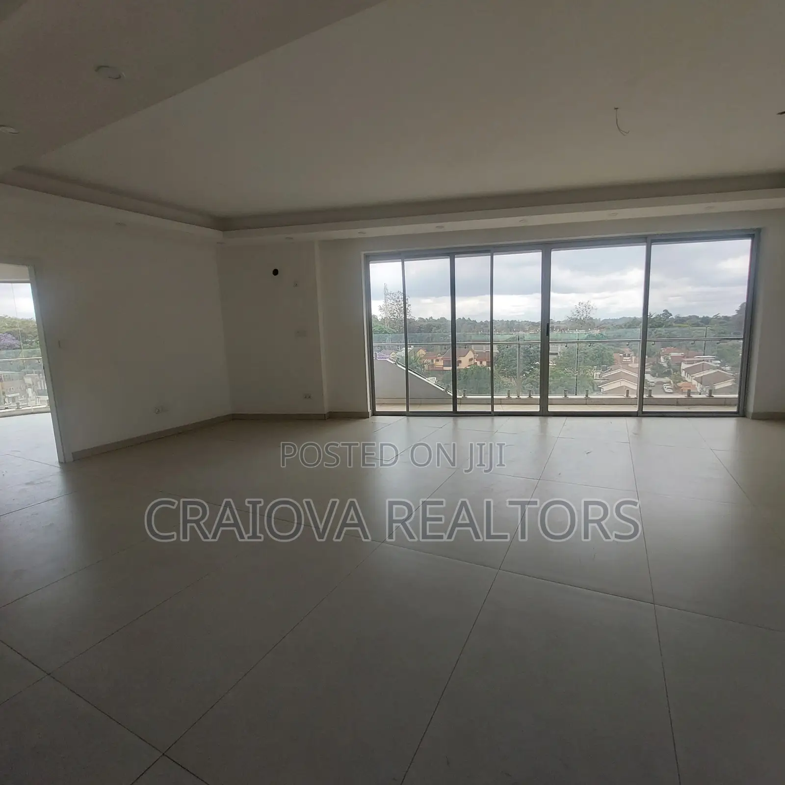 4bdrm Duplex in Spring Valley for rent