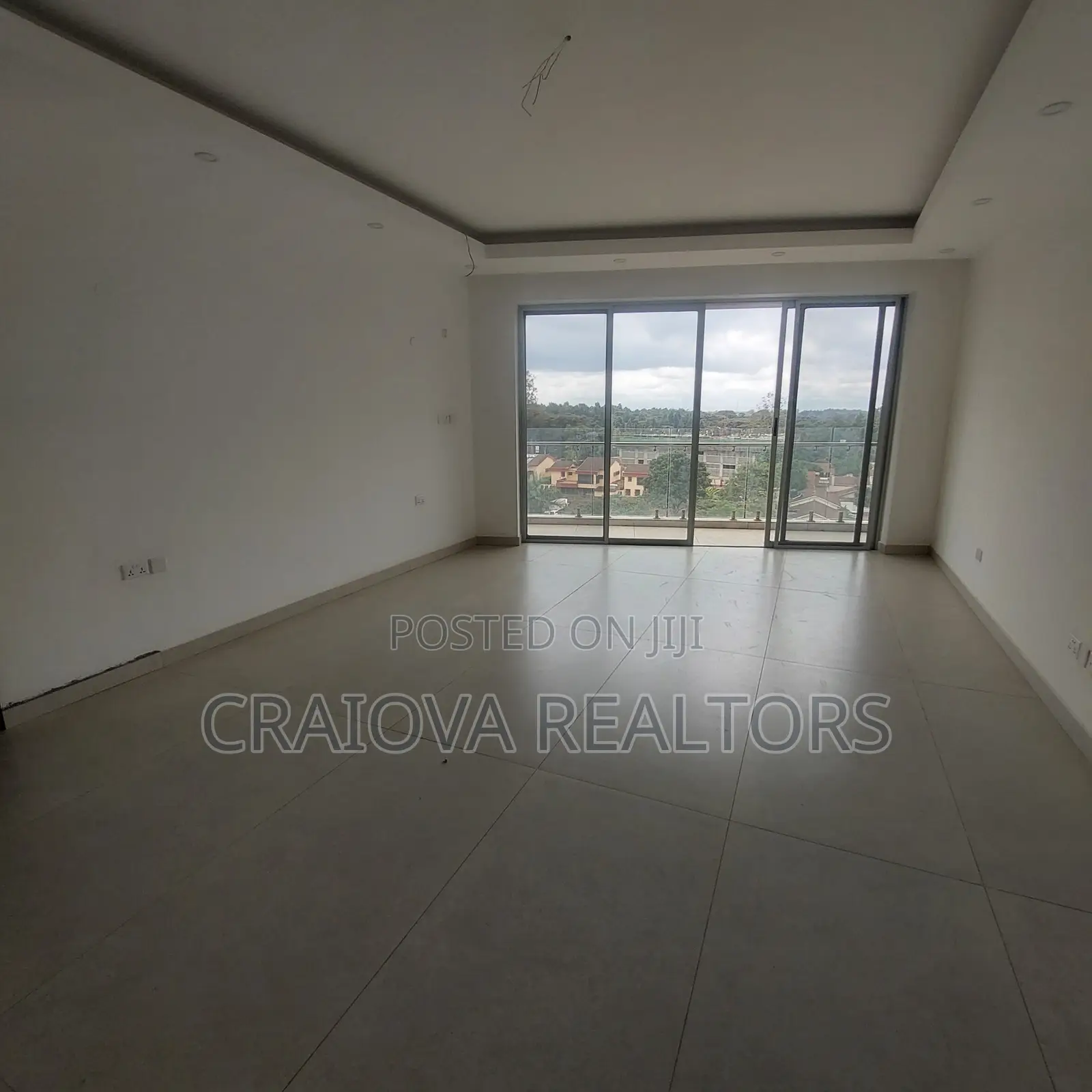 4bdrm Duplex in Spring Valley for rent