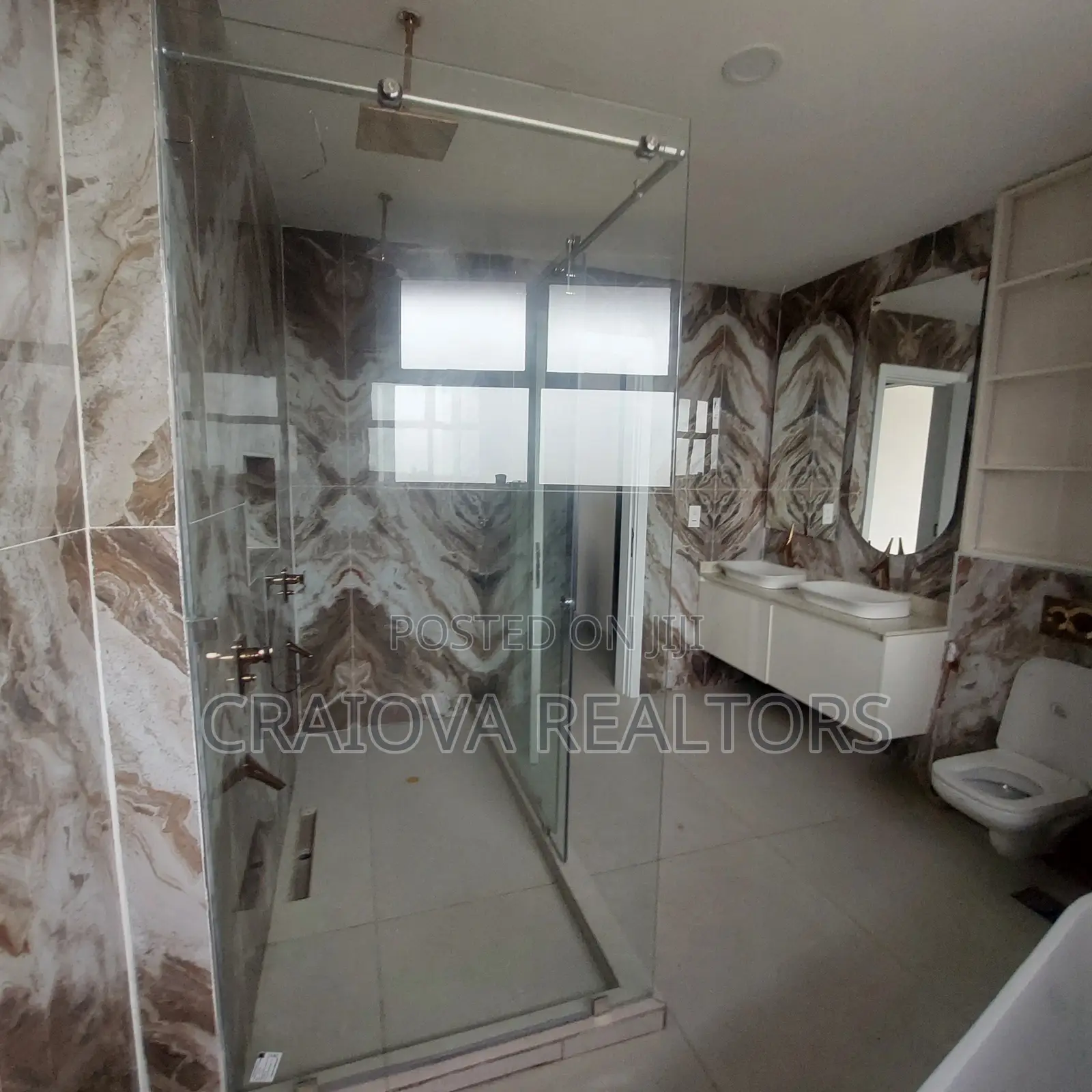 4bdrm Duplex in Spring Valley for rent