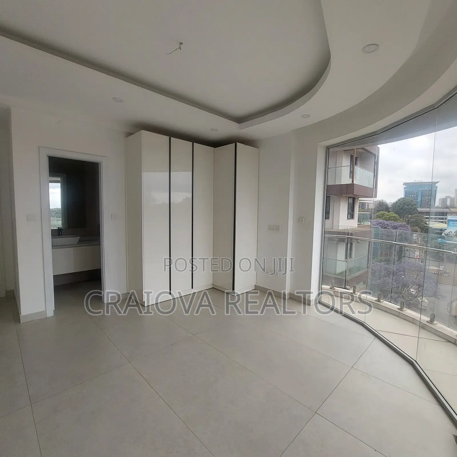 4bdrm Duplex in Spring Valley for rent