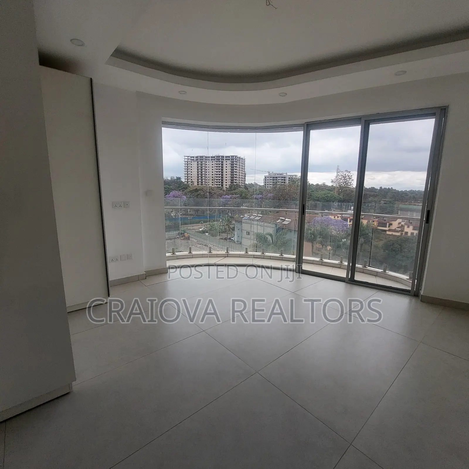 4bdrm Duplex in Spring Valley for rent