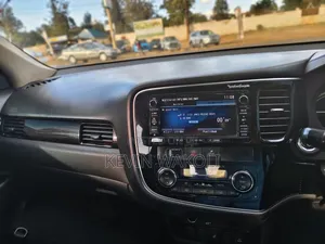 Mitsubishi Outlander PHEV 2018 Pearl
