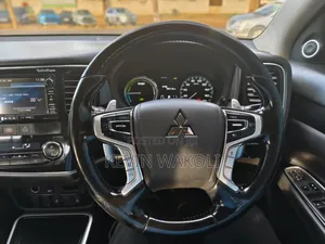 Mitsubishi Outlander PHEV 2018 Pearl