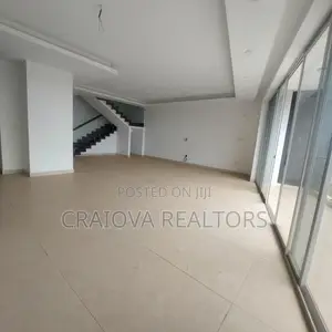 4bdrm Duplex in Spring Valley for sale