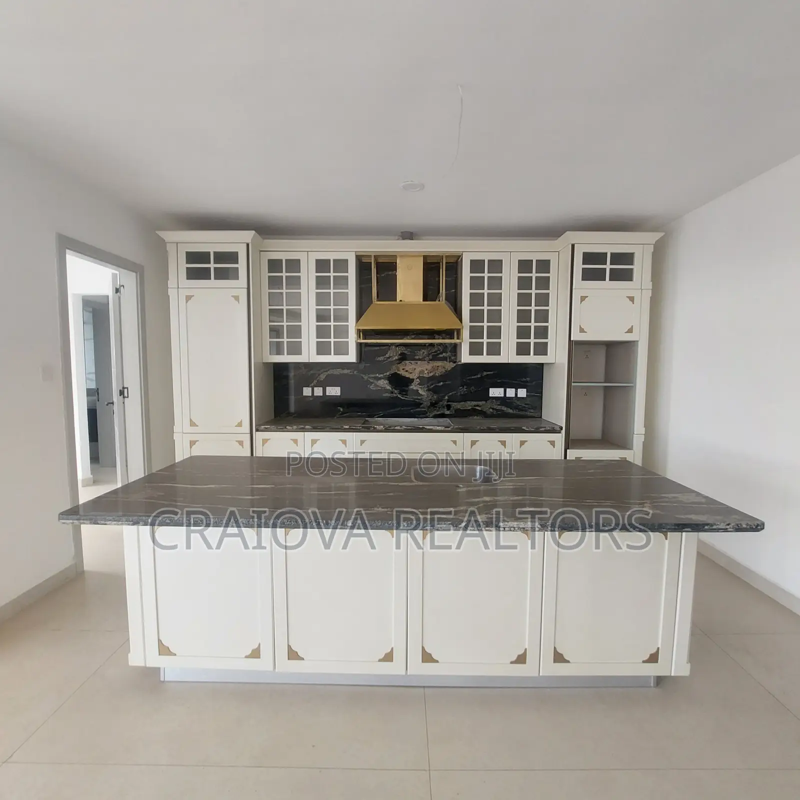 4bdrm Duplex in Spring Valley for sale