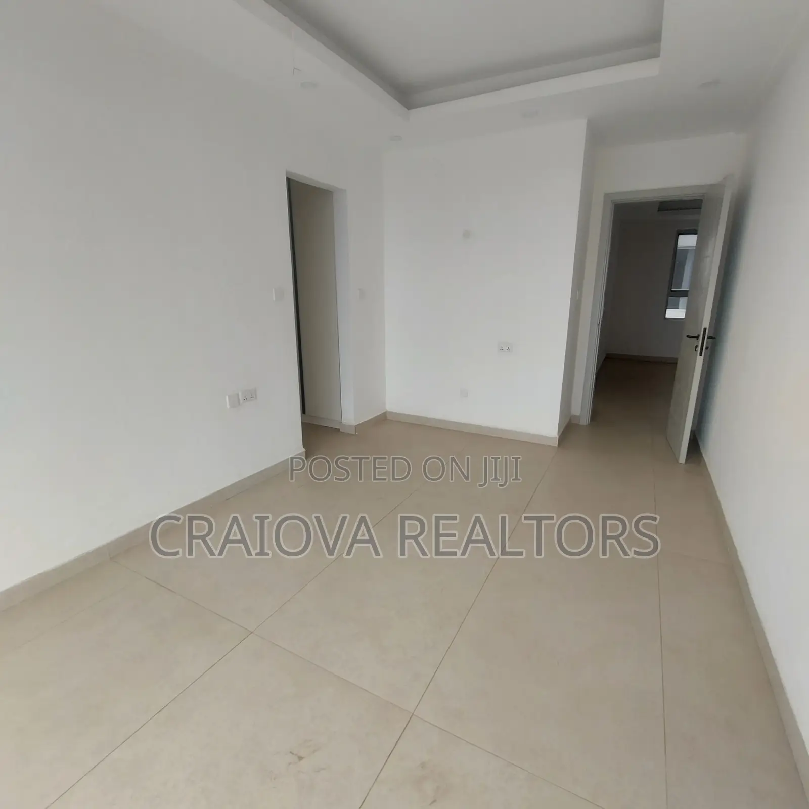 4bdrm Duplex in Spring Valley for sale