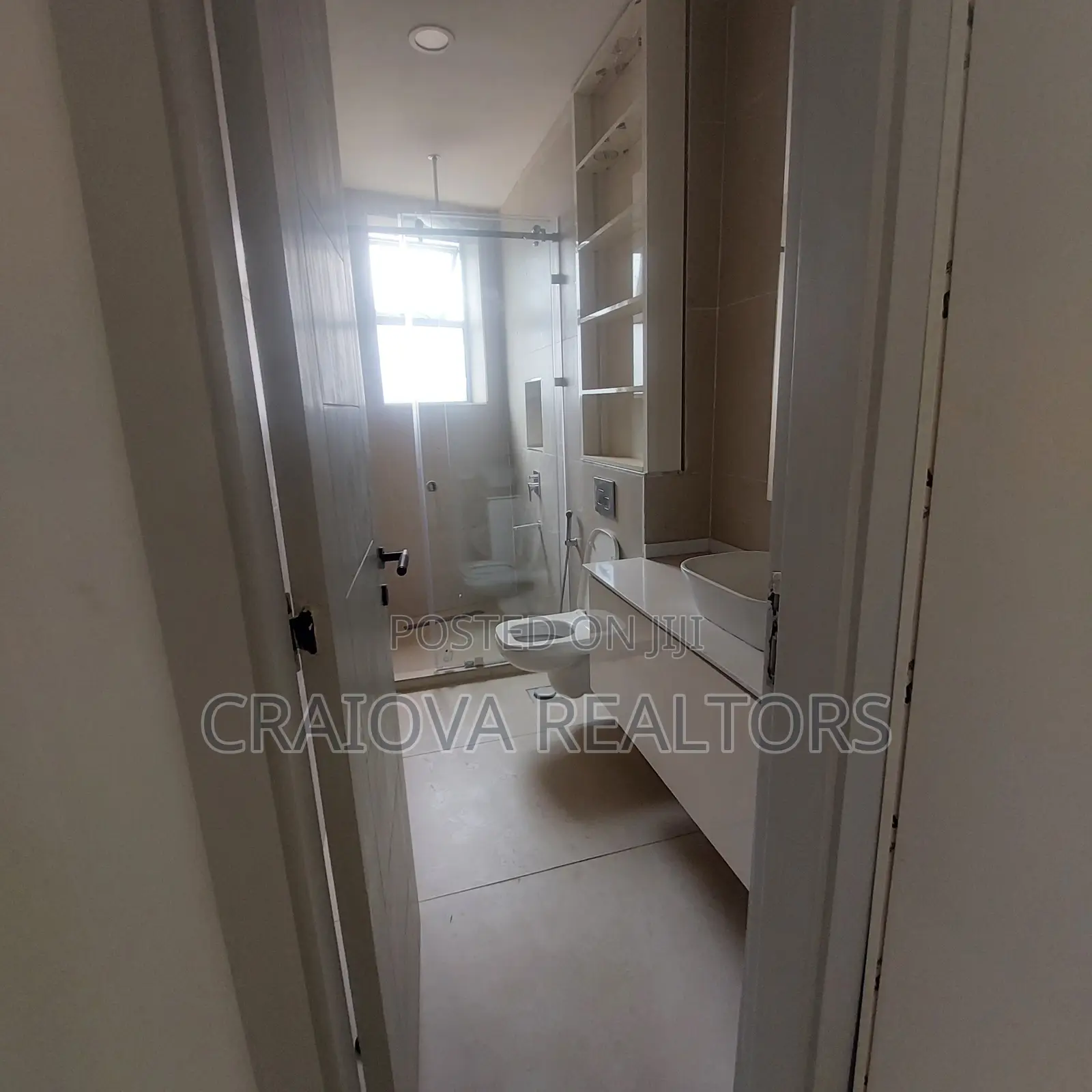 4bdrm Duplex in Spring Valley for sale