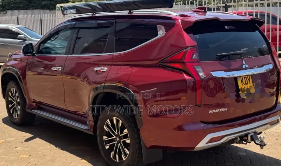 Mitsubishi Pajero Sport 2020 Red