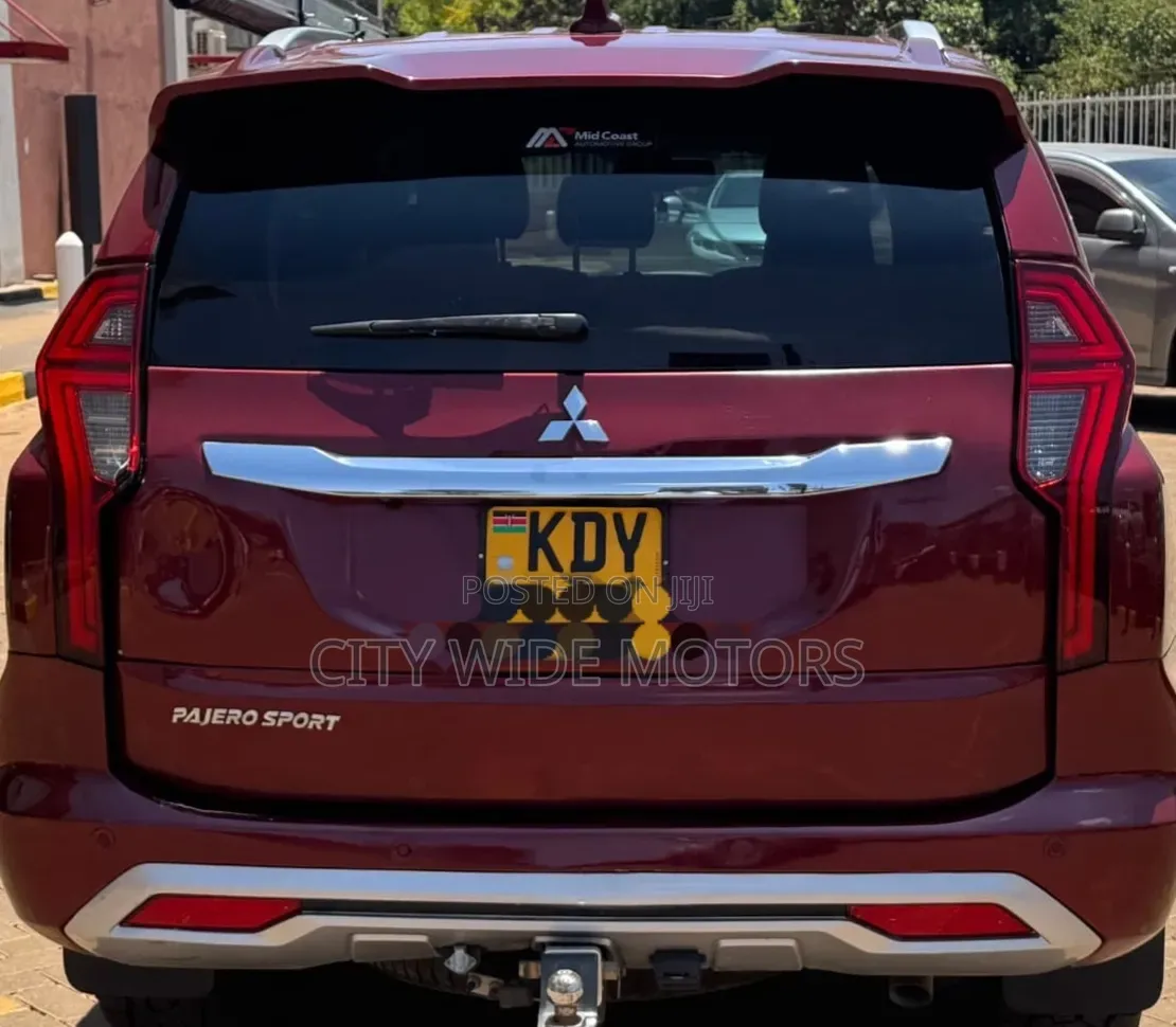 Mitsubishi Pajero Sport 2020 Red