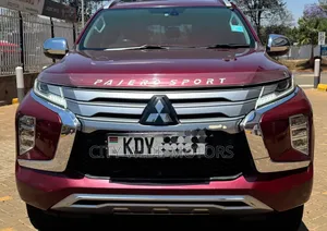 Mitsubishi Pajero Sport 2020 Red