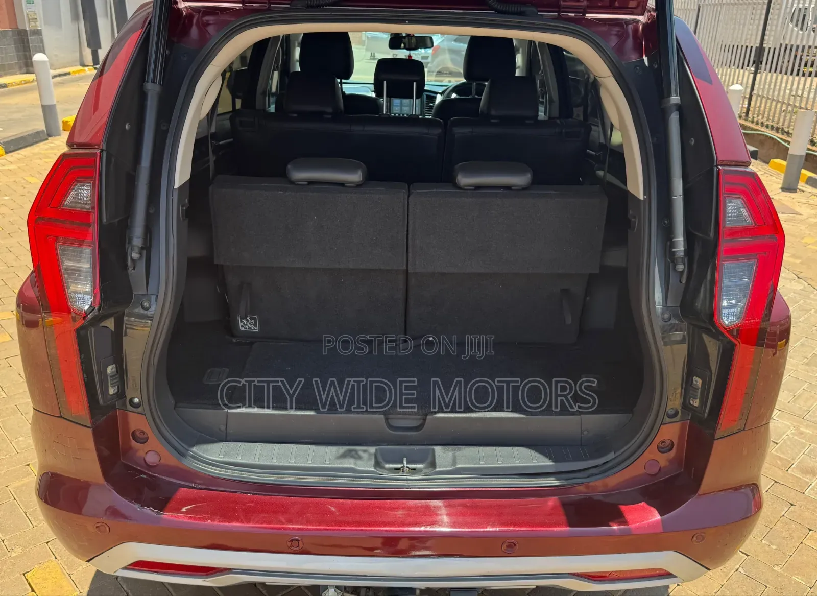 Mitsubishi Pajero Sport 2020 Red