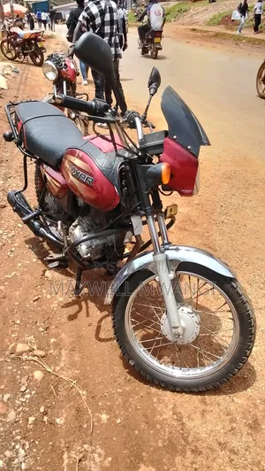 Bajaj Boxer 100 2013 Red