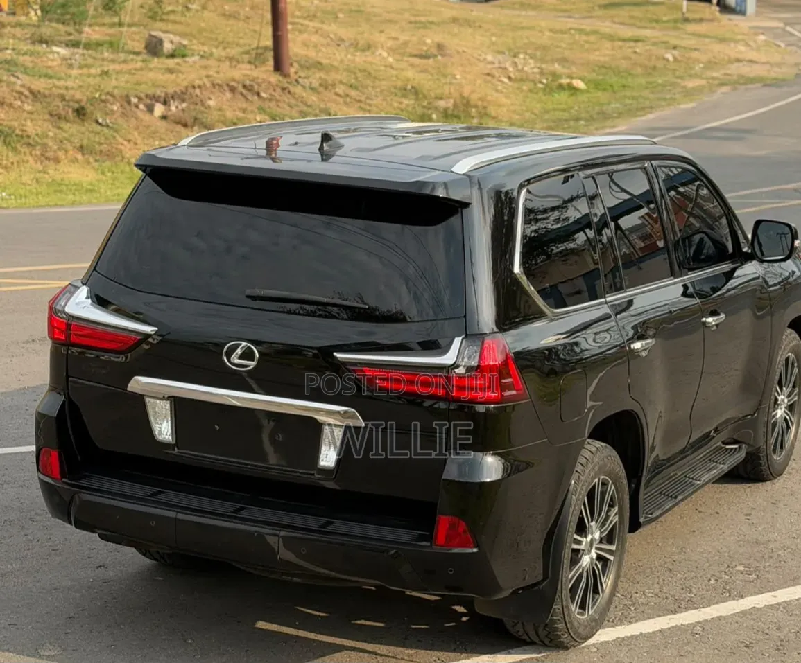 Lexus LX 2015 Black
