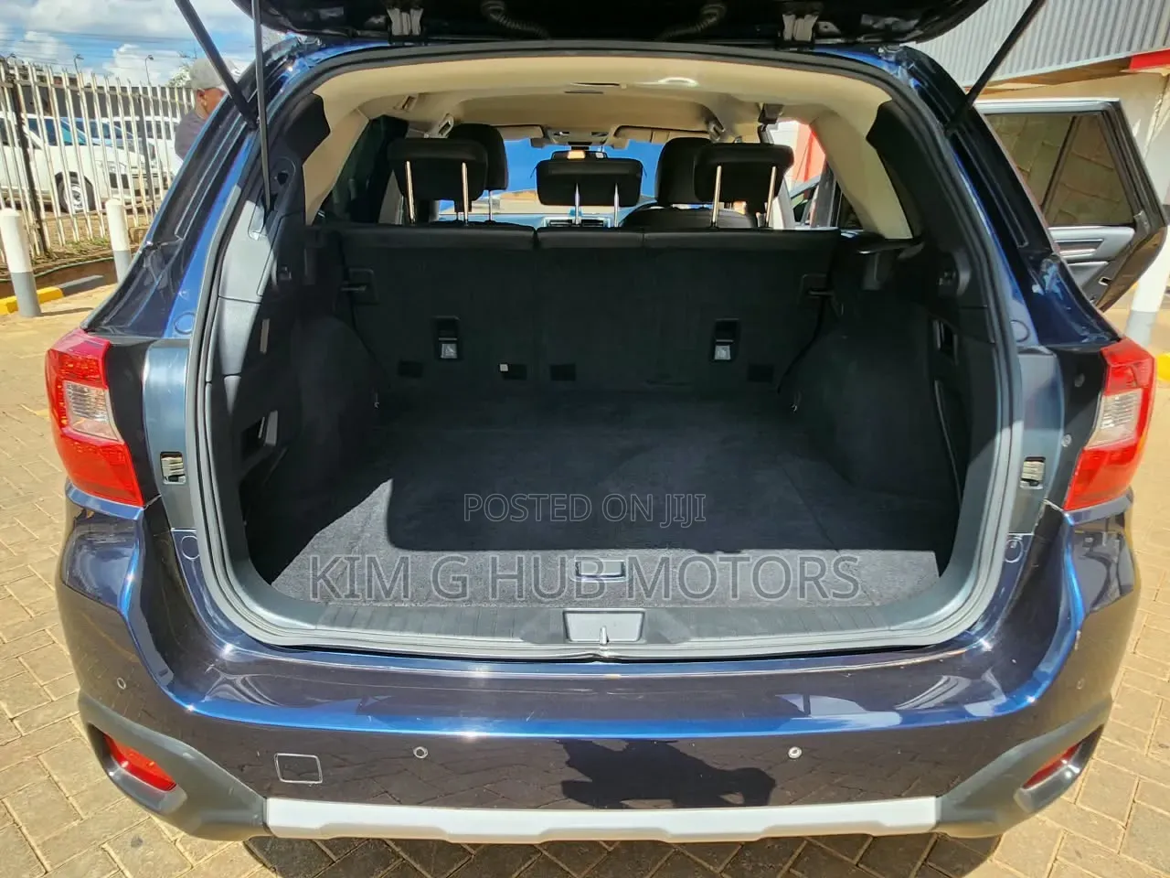 Subaru Outback 2018 Blue