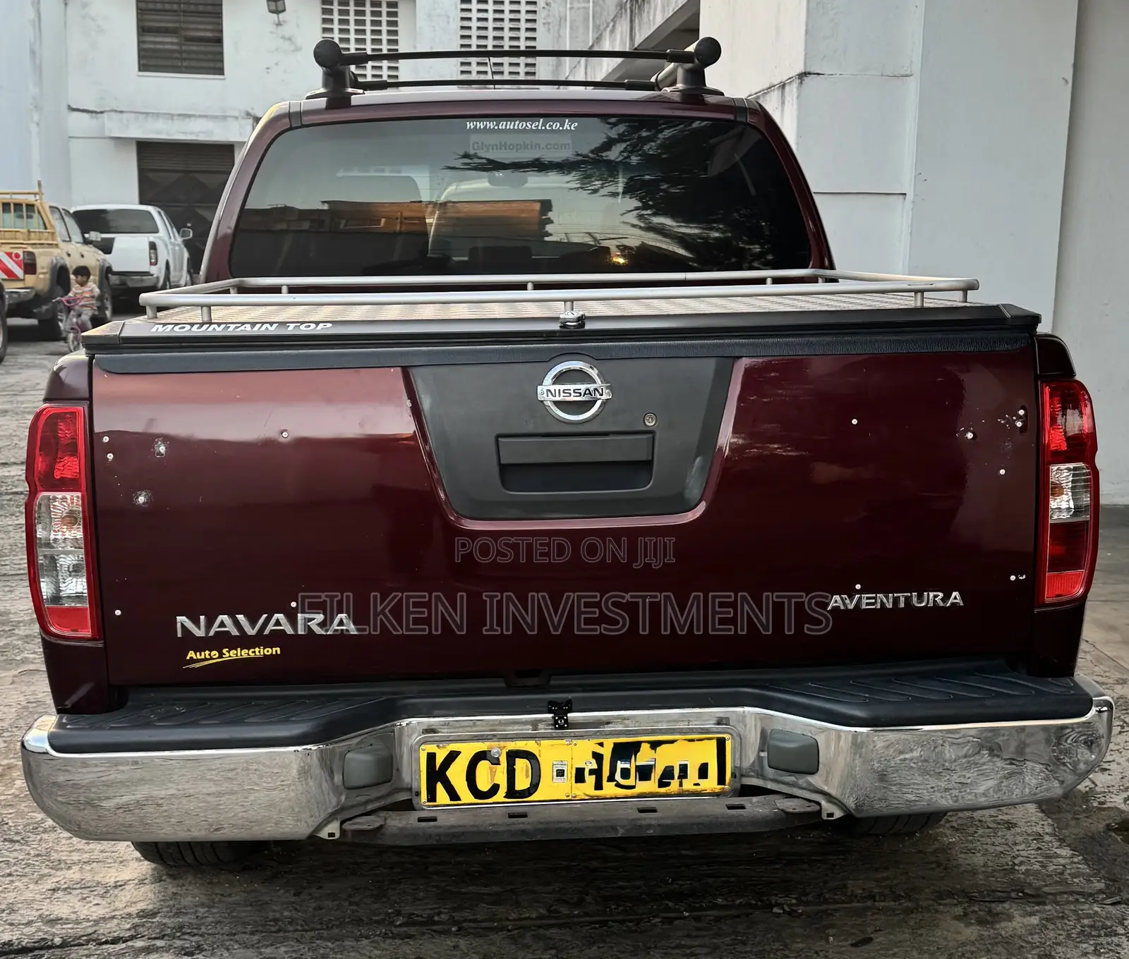 Nissan Navara 3.0 Automatic 2011 Burgundy