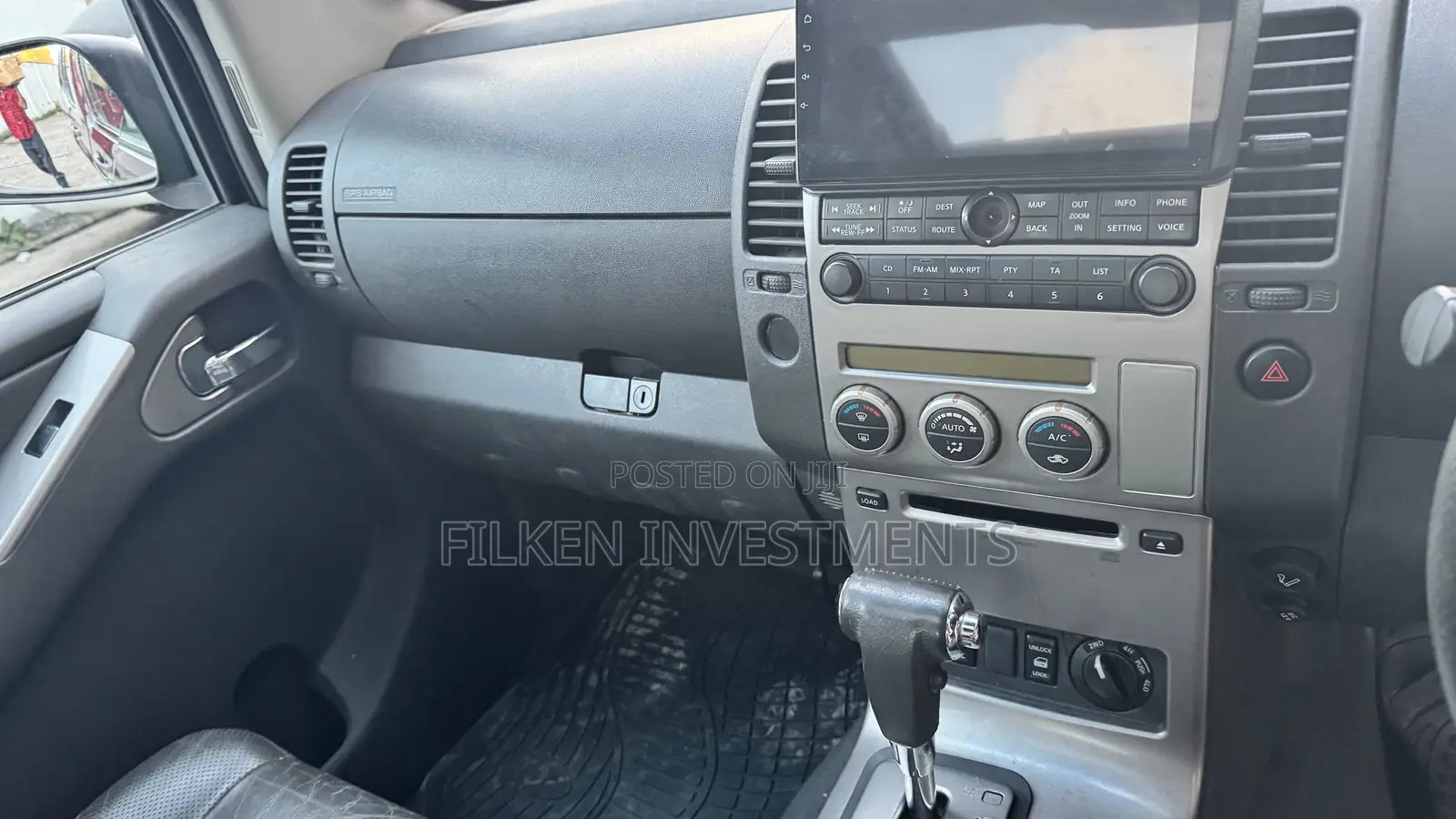 Nissan Navara 3.0 Automatic 2011 Burgundy