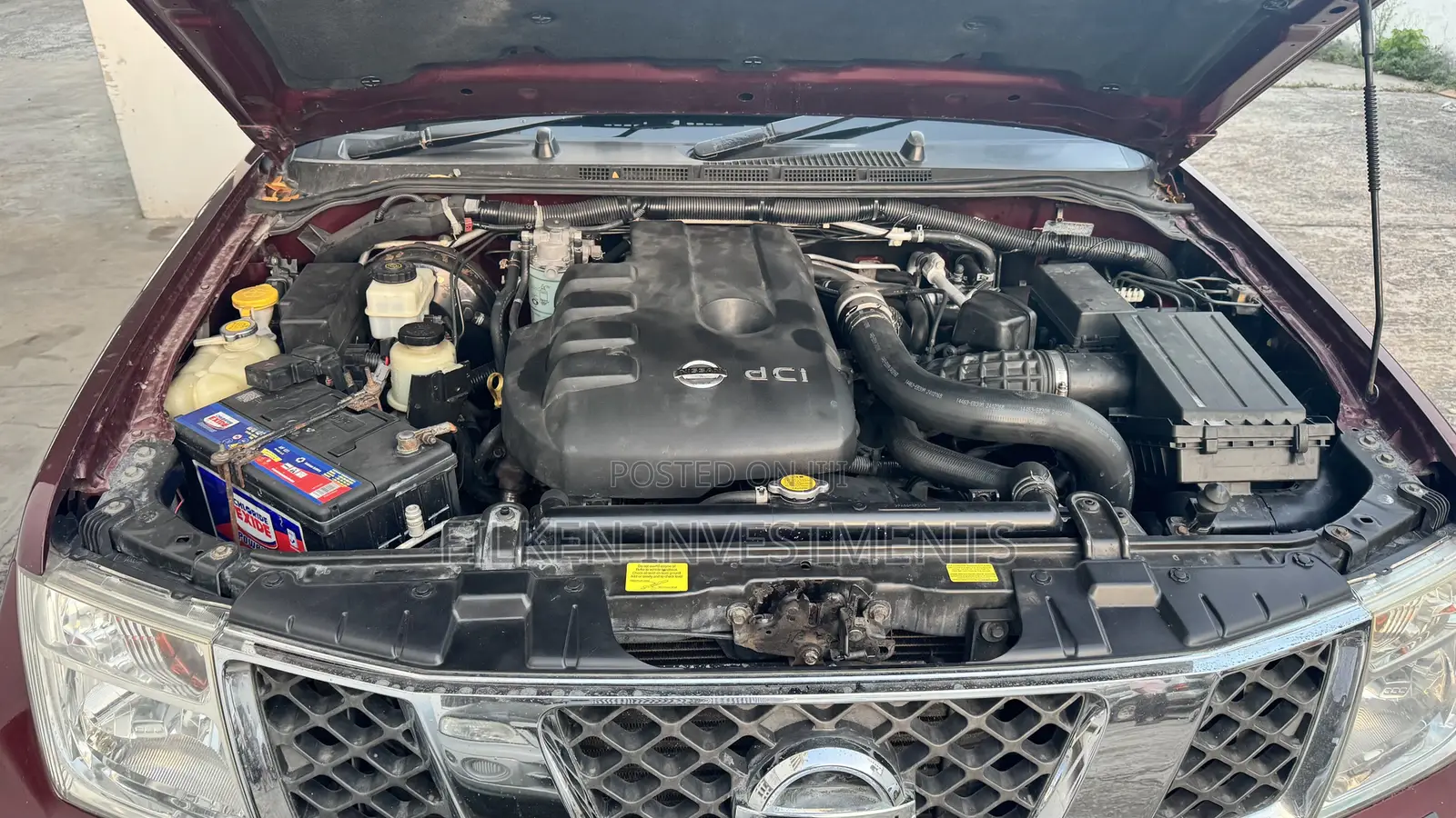 Nissan Navara 3.0 Automatic 2011 Burgundy