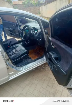 Honda Fit Automatic 2012 Silver