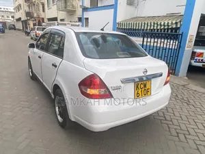 Nissan Tiida 2013 White