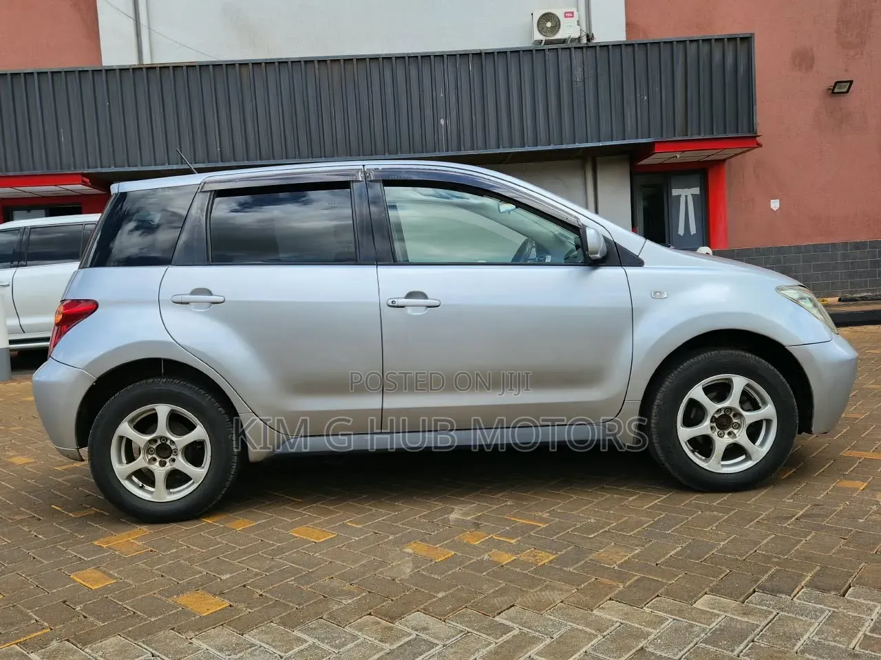 Toyota IST 2004 Silver
