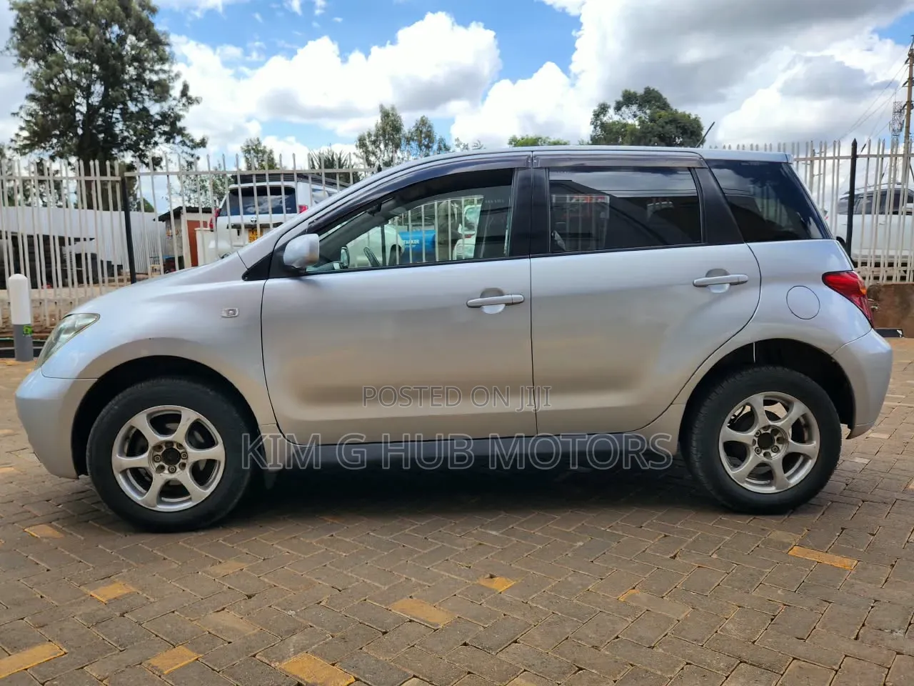 Toyota IST 2004 Silver