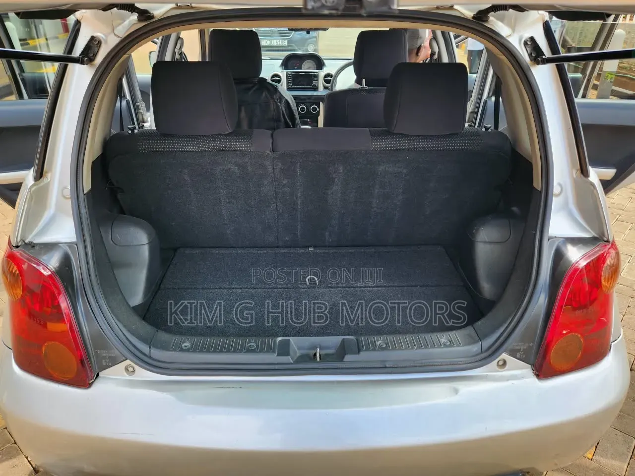 Toyota IST 2004 Silver