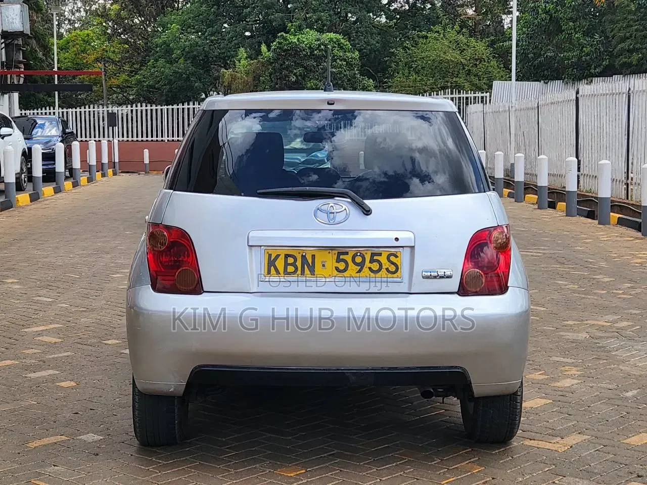 Toyota IST 2004 Silver