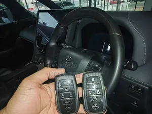 Toyota Alphard Keys