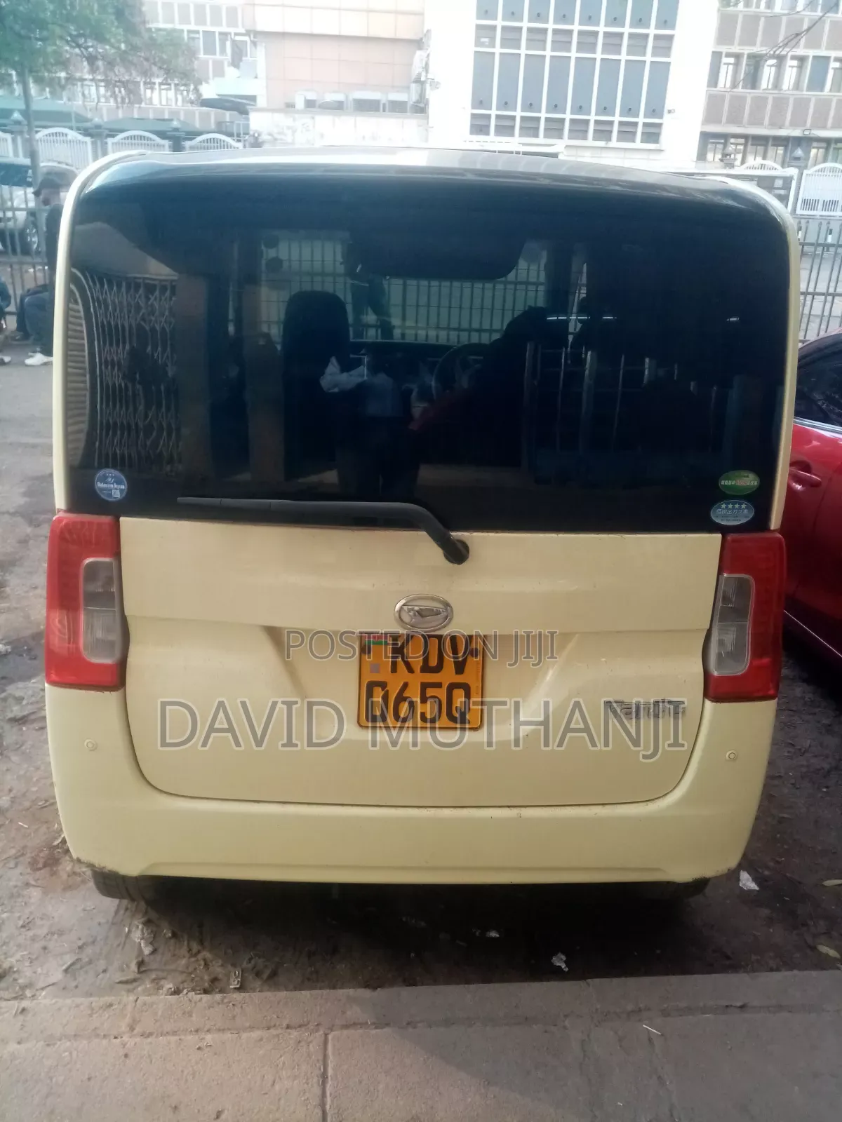 Daihatsu Xenia 2019 Yellow